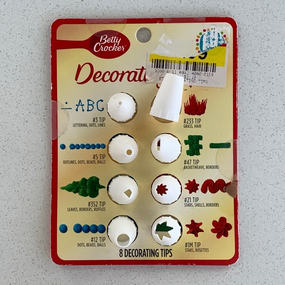 [Free If You Bundle $20+] Betty Crocker Cake Decorating Tips For Frosting - Picture 1 of 2